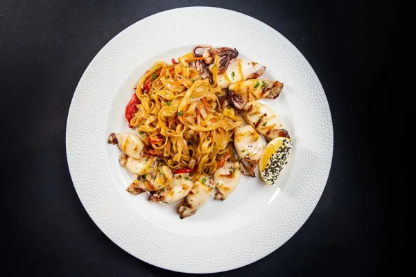 Grilled Squids & Spicy Noodles With Vegetables